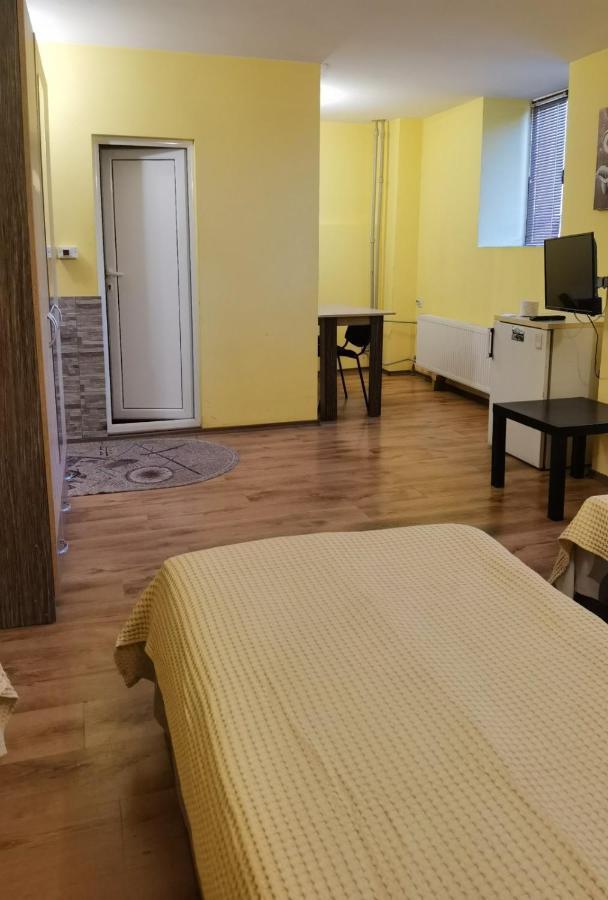 فندق House For Guests And Friends سفيشتوف المظهر الخارجي الصورة