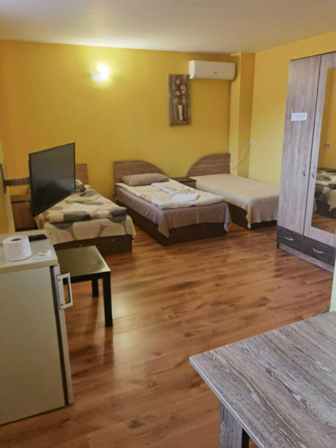 فندق House For Guests And Friends سفيشتوف المظهر الخارجي الصورة