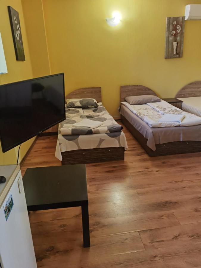 فندق House For Guests And Friends سفيشتوف المظهر الخارجي الصورة
