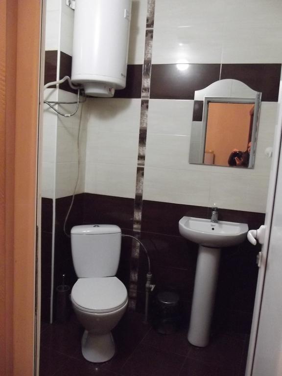 فندق House For Guests And Friends سفيشتوف المظهر الخارجي الصورة